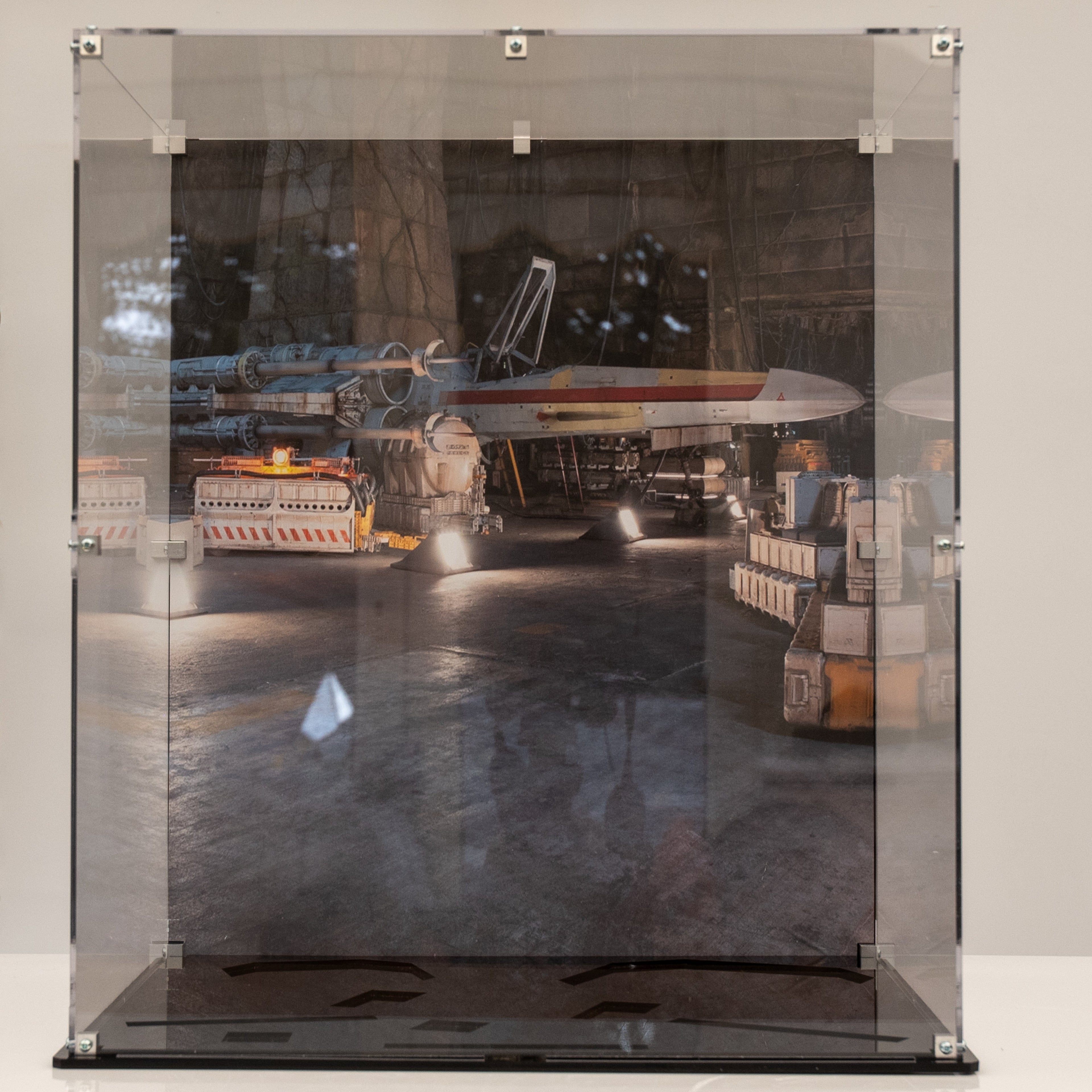 Display Case for LEGO® C-3PO™ (75398) & R2-D2™ (75379) & Chewbacca™ (75371)