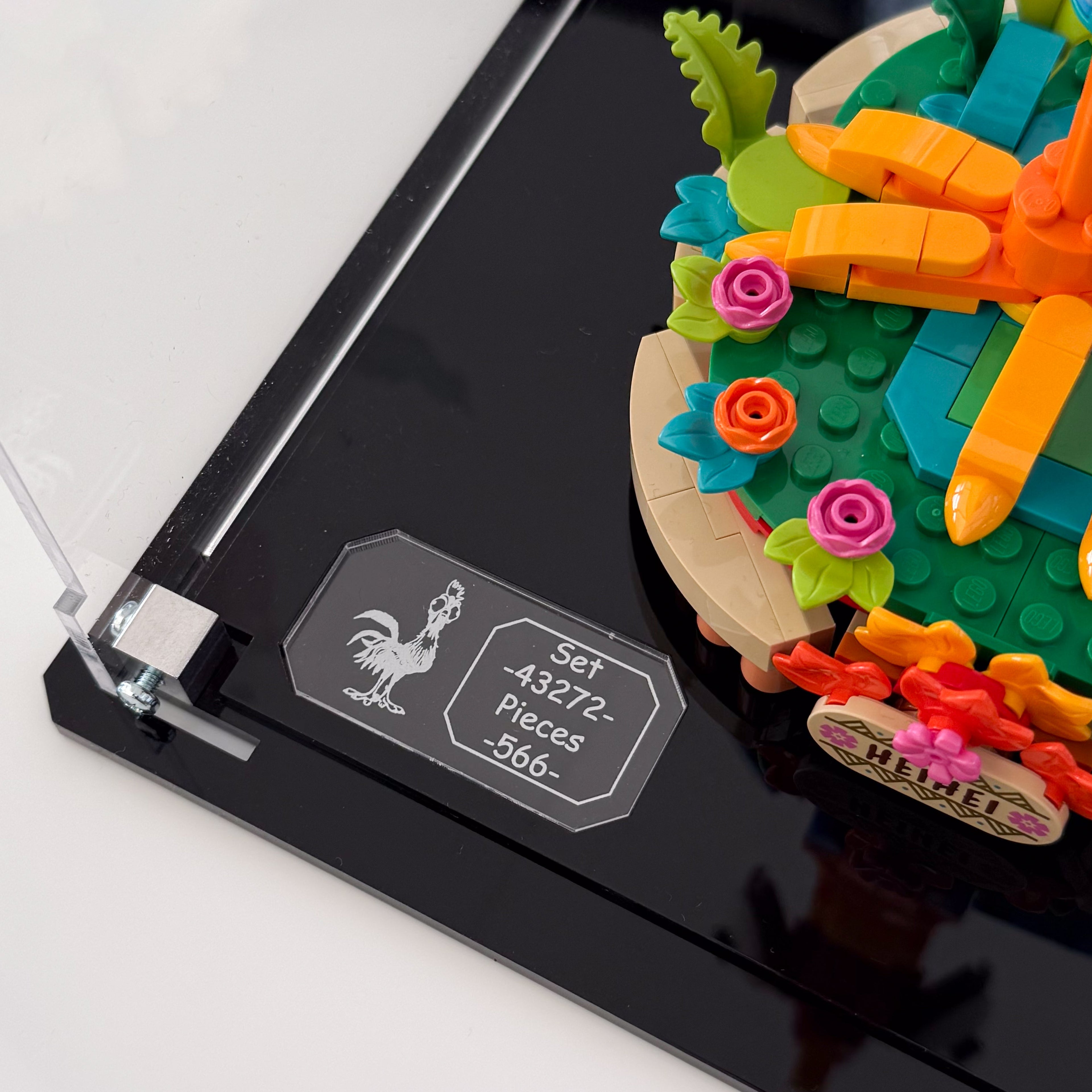 Display Case for LEGO® Disney Heihei from Moana (43272)