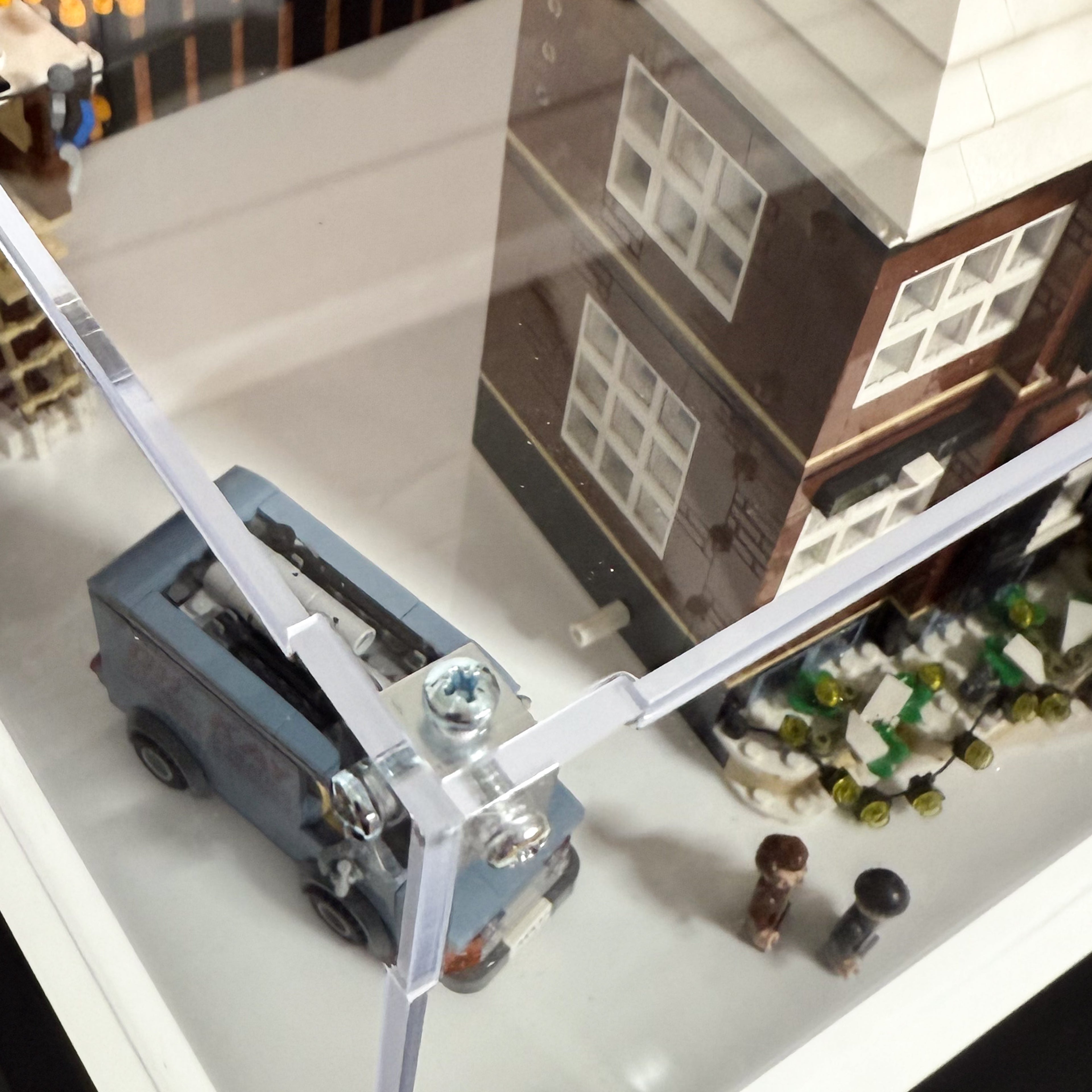 Display Case for LEGO® Home Alone House (21330)